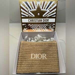 GWP 💛 Christian Dior Beauty Raffia Straw Pouch and Holiday 2025 Gift Box